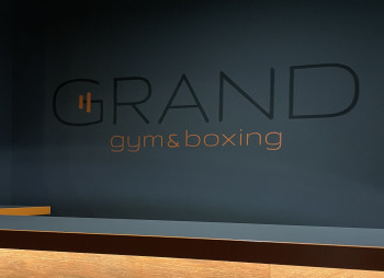 Продаж прибуткового спортивного клубу в центрі Києва